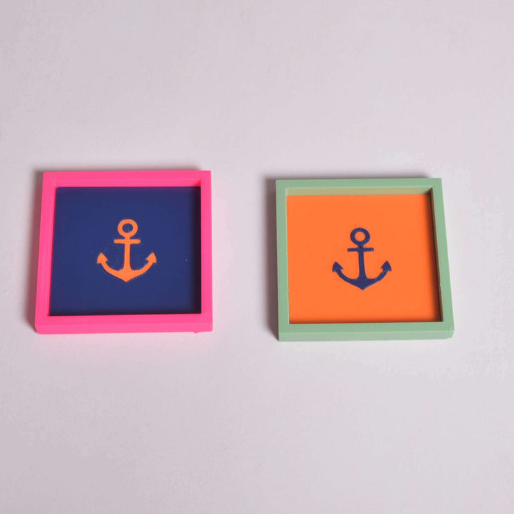 Quadratische Tabletts mit Inlays