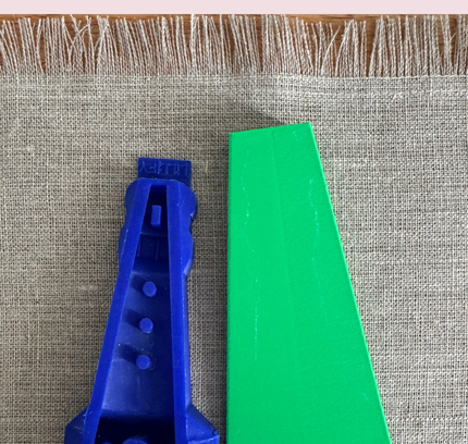 Erkläruung der Silikonform und des dazugehörigen Keils